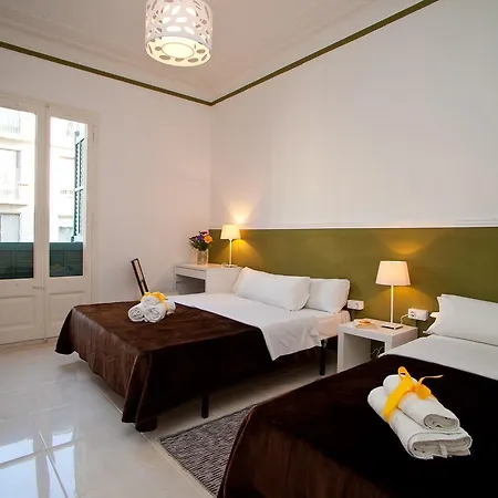 Que Tal Guest house Barcelona