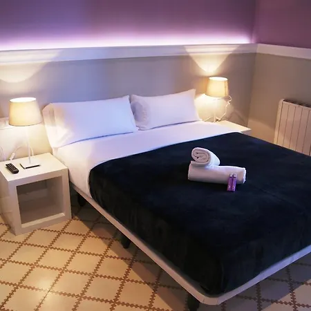 Que Tal Guest house Barcelona