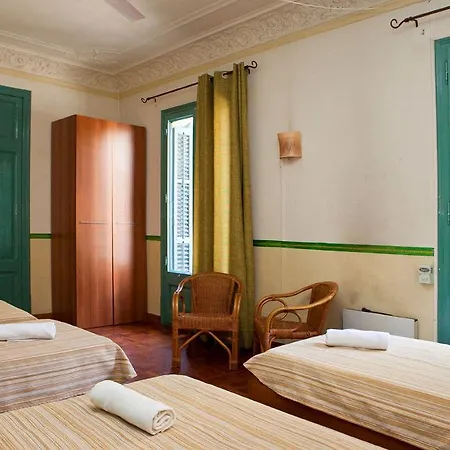 Guest house Que Tal 2*