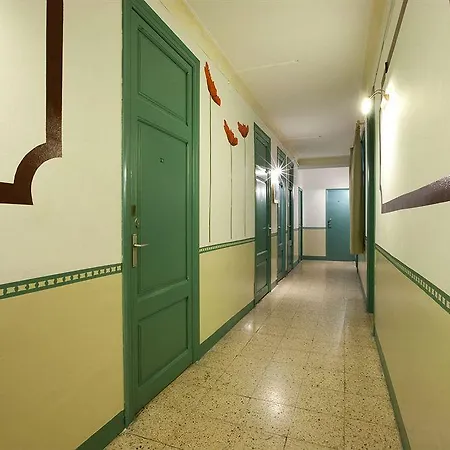 Guest house Que Tal 2*