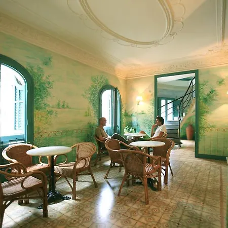 Guest house Que Tal 2*